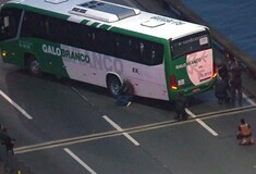 Βραζιλία: Ένοπλος κρατά ομήρους επιβάτες σε λεωφορείο