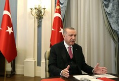 Ο Ερντογάν θέλει να ελέγξει τα social media- Με νόμο, μετά τις προσβολές σε βάρος της κόρης του