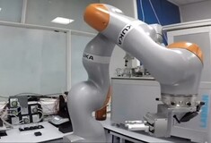 Βρετανία: Ο πρώτος ρομποτικός ερευνητής είναι γεγονός - Κάνει πειράματα μόνος του