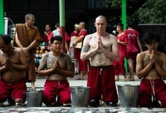 Απεξάρτηση στον παράδεισο: Οι «εθισμένοι» της Δύσης πηγαίνουν στην Ταϊλάνδη για αποτοξίνωση