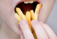 BBC: Έφηβος έχασε την όρασή του τρώγοντας μόνο τσιπς, πατάτες τηγανιτές και λευκό ψωμί