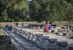 Μια 52χρονη καθηγήτρια έπαθε καρδιά στην αρχαία Ολυμπία και πέθανε πριν τη μεταφέρουν στο νοσοκομείο Ιωαννίνων