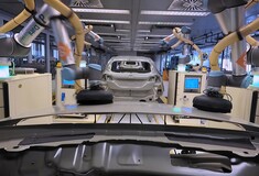 Ρομπότ «χορεύουν» συγχρονισμένα στη γραμμή παραγωγής του Ford Fiesta