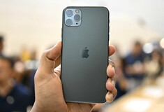 Τα νέα iPhone 11 εξαντλήθηκαν στην Ελλάδα από την πρώτη ημέρα