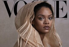 Η Ριάνα εντυπωσιάζει με το έκτο της εξώφυλλο στη Vogue