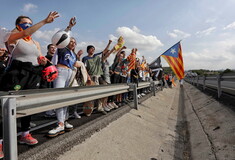Καταλανοί διαδηλωτές απέκλεισαν αυτοκινητόδρομο μεταξύ Γαλλίας και Ισπανίας