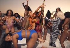 Cardi B, City Girls και δεκάδες γυναίκες σε ανελέητο twerking για το νέο NSFW βιντεοκλίπ του «Twerk»