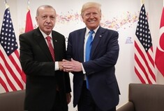 Ο Τραμπ ανακοίνωσε άρση των κυρώσεων σε βάρος της Τουρκίας