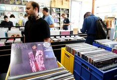 ΗΠΑ: Οι πωλήσεις δίσκων ξεπέρασαν αυτές των CD - Για πρώτη φορά από τη δεκαετία του 1980