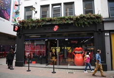 Λονδίνο: Οι Rolling Stones άνοιξαν κατάστημα εν μέσω πανδημίας - Τζάγκερ: «Η αιώνια αισιοδοξία»
