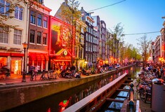 Μήπως η περιβόητη Red Light District στο Άμστερνταμ σύντομα θα αποτελεί παρελθόν;