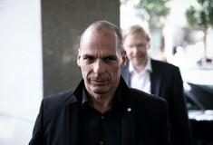 Βαρουφάκης: Προσβλητικό και προβοκατόρικο το κείμενο που έδωσαν οι Θεσμοί στον Τσίπρα