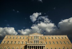 Με ψήφους από ΣΥΡΙΖΑ, Ποτάμι και ΠΑΣΟΚ «περνάει» στην Ολομέλεια το ν/σ για την ιθαγένεια - Καταψήφισαν οι ΑΝΕΛ