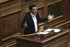 Τσίπρας σε δραματική ομολογία αδιεξόδου: Εγώ δεν θα γίνω νέος Παπαδήμος