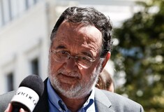 Λαφαζάνης: Η τρόικα είναι πολύ χειρότερη από χούντα - Oι Έλληνες είναι στην ουσία σκλάβοι
