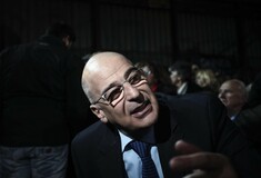 Δένδιας: O Θεός να βάλει το χέρι του με τις δηλώσεις Βαρουφάκη