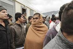 Έκτακτα μέτρα για τους μετανάστες - Οι Σύροι πρόσφυγες παίρνουν έγγραφα για να ταξιδέψουν