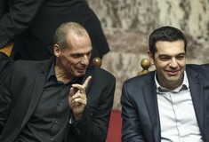 Το Μαξίμου διαψεύδει το Δημοψήφισμα για ευρώ στην συνέντευξη Βαρουφάκη