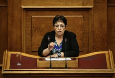Στο νοσοκομείο η Αλέκα Παπαρήγα
