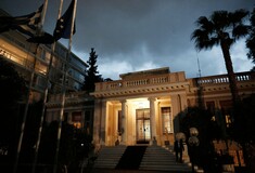 Ενημέρωση Mαξίμου: Oι Κασσάνδρες διαψεύστηκαν - η χώρα δεν καταστράφηκε