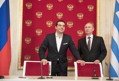 ΠΑΣΟΚ και ΚΚΕ σχολιάζουν την συνάντηση Τσίπρα - Πούτιν