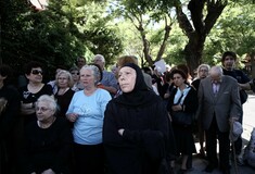 “Ο Αγ. Σάββας έχει ανάγκη από προσωπικό και όχι από λιτανείες”