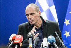 Ο Βαρουφάκης δεν ήξερε για τις αυξήσεις στη ΔΕΗ