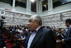 Γιακουμάτος: Πιθανή πρόταση μομφής κατά της Κωνσταντοπούλου