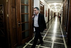 Σκουρλέτης: Εμμονικό το ΔΝΤ, ανάγκη η συνολική λύση