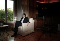Reuters: Η Ελλάδα «κλωτσά» την ευκαιρία για συμφωνία επί του χρέους