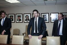 Bloomberg: Εξηγήσεις θα δώσει ο Ντάισελμπλουμ για μπόνους σε τραπεζικά μεγαλοστελέχη
