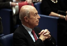 Καταθέτουν στη δίκη Ακη, Σημίτης, Βάσω και Βενιζέλος