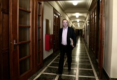 Στρατούλης: Εκλογές αν δεν κάνουν πίσω