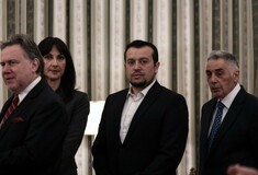 Νίκος Παππάς: «Λιγότερες από πέντε οι τηλεοπτικές άδειες πανελλαδικής εμβέλειας»