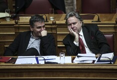 Τσακαλώτος και Κατρούγκαλος εκθείασαν το ασφαλιστικό από το βήμα της Βουλής