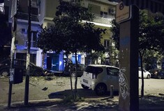 Ισχυρή έκρηξη στην Ιπποκράτους στο κέντρο της Αθήνας - Βόμβα σε βιβλιοπωλείο