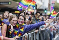 Η Μάλτα γράφει ιστορία στα ανθρώπινα δικαιώματα και γίνεται η πρώτη ευρωπαϊκή χώρα που απαγορεύει τη «θεραπεία της ομοφυλοφιλίας»