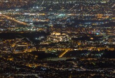 Η μαγεία της νυχτερινής Αθήνας από ψηλά