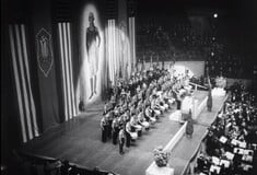 Ένα βράδυ του 1939 χιλιάδες Αμερικανοί φιλοναζιστές συγκεντρώθηκαν στη Madison Square Garden