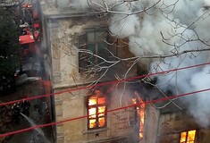 Θεσσαλονίκη: Καταστράφηκε ολοσχερώς από τη φωτιά το κτίριο που τελούσε υπό κατάληψη
