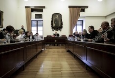 Υπόθεση Novartis: Δέκα οι κάλπες στη Βουλή για την Προανακριτική
