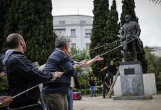 Επεισόδια και συγκρούσεις με τα ΜΑΤ στο αντιπολεμικό συλλαλητήριο στο κέντρο της Αθήνας - ΦΩΤΟΓΡΑΦΙΕΣ