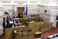 Κορυφώνεται η αντιπαράθεση στη Βουλή για την πώληση των λιγνιτικών μονάδων της ΔΕΗ