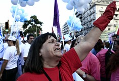 Αναβάλλεται η επαναπρόσληψη των απολυμένων καθαριστριών