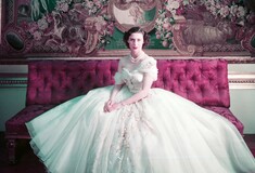 Η μαγεία και η κομψότητα του Dior σε μια μοναδική έκθεση στο Victoria and Albert