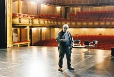 Δημήτρης Μαυρίκιος: «Το σεξ με το θέατρο οδηγεί σε μια κατάσταση επαγγελματικής πορνείας»