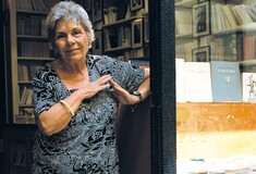 Τα ποιήματα της Κικής Δημουλά γίνονται θεατρική παράσταση