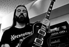 Ο frontman των Rotting Christ Σάκης Τόλης κάνει μια βουτιά στο παρελθόν του