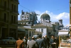 Έναν Απρίλη του 1958 στην Οδό Αγ. Κωνσταντίνου στην Ομόνοια