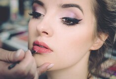 Όλα τα βήματα του επαγγελματικού μακιγιάζ: Μία makeup artist αποκαλύπτει τα μυστικά της!